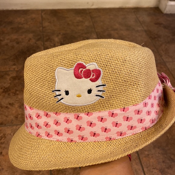 Hello kitty hat - Picture 4 of 4